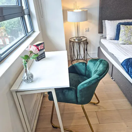 Modern Studio Apartments & 3Bedroom Flat With Pvt Balcony Steps From Regent'S Park London Exterior photo