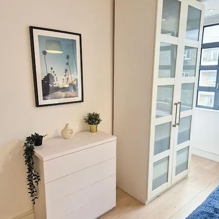 Modern Studio Apartments & 3Bedroom Flat With Pvt Balcony Steps From Regent'S Park London Exterior photo