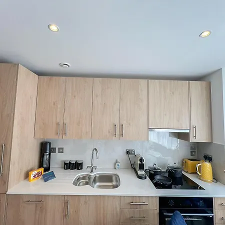 Modern Studio Apartments & 3Bedroom Flat With Pvt Balcony Steps From Regent'S Park London Exterior photo