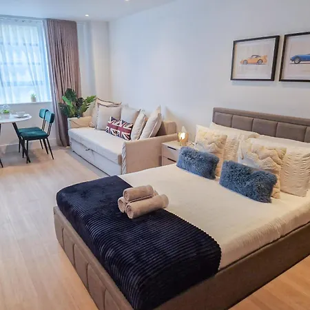 Modern Studio Apartments & 3Bedroom Flat With Pvt Balcony Steps From Regent'S Park London Exterior photo