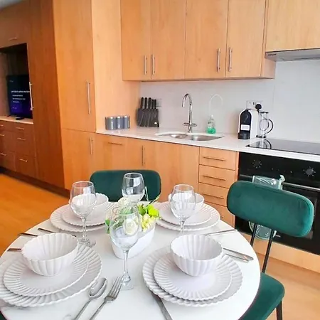 Modern Studio Apartments & 3Bedroom Flat With Pvt Balcony Steps From Regent'S Park London Exterior photo