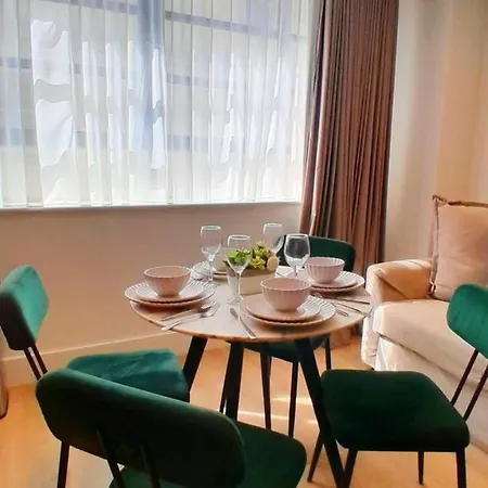Modern Studio Apartments & 3Bedroom Flat With Pvt Balcony Steps From Regent'S Park London Exterior photo