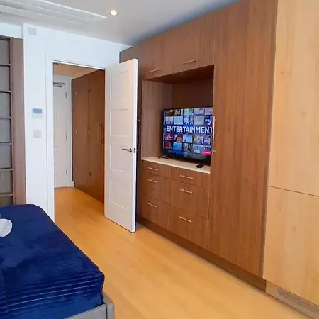 Modern Studio Apartments & 3Bedroom Flat With Pvt Balcony Steps From Regent'S Park London Exterior photo