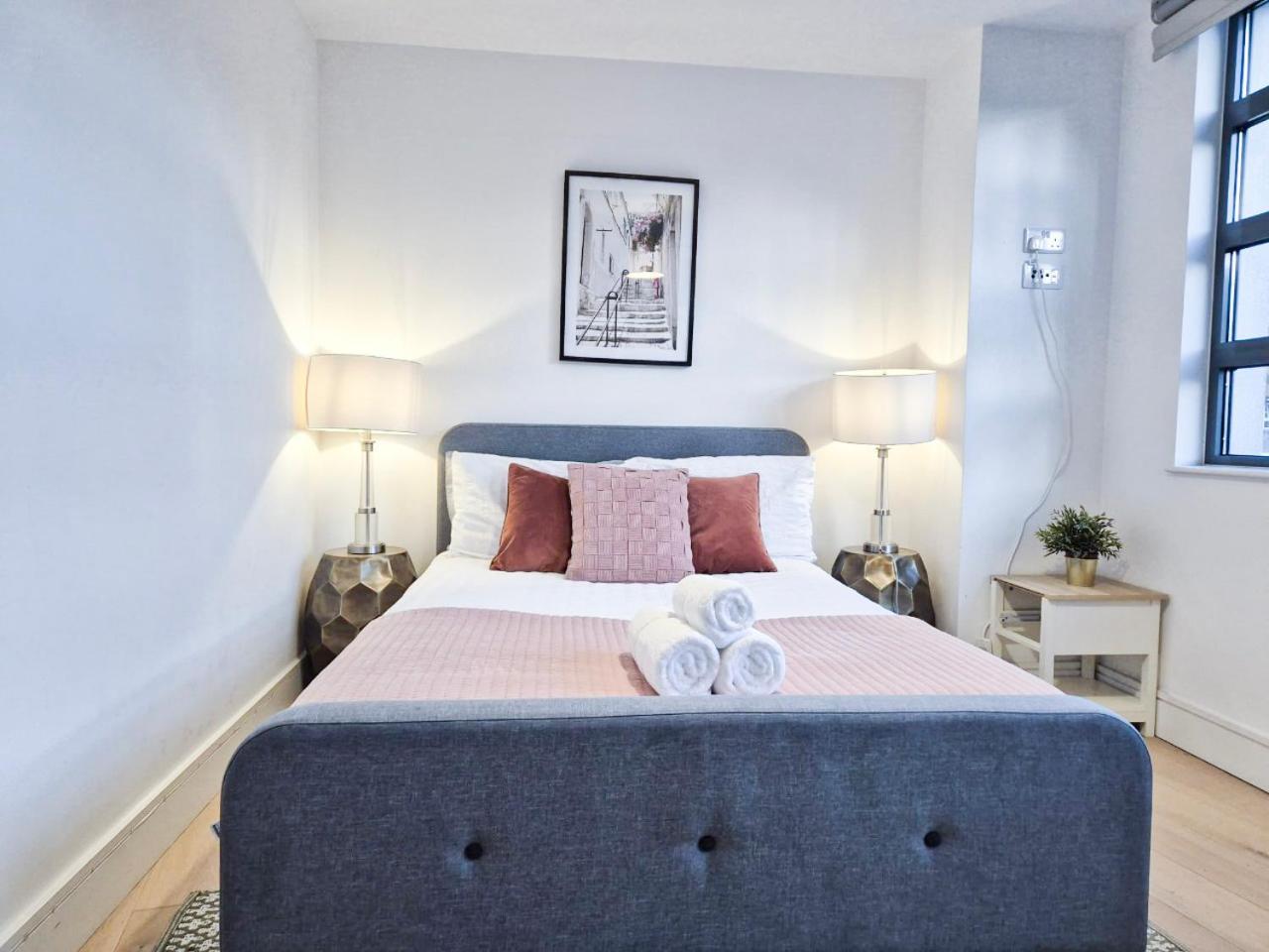 Appartamento Modern & 3bedroom Flat With Pvt Balcony Steps From Regent's Park