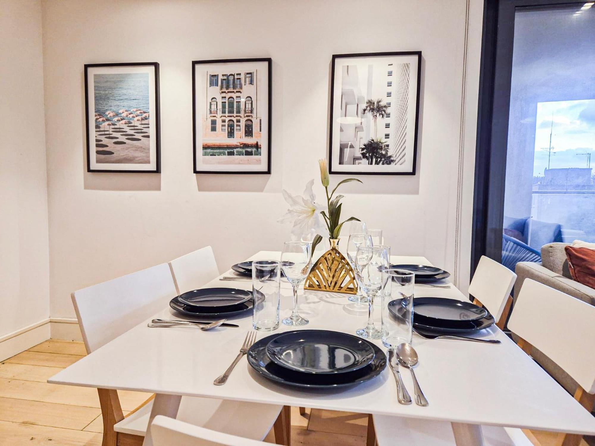 Modern & 3bedroom Flat With Pvt Balcony Steps From Regent's Park Appartamento