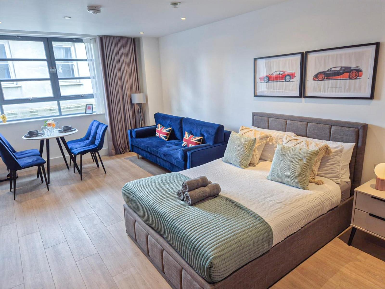 Modern & 3bedroom Flat With Pvt Balcony Steps From Regent's Park Appartamento *