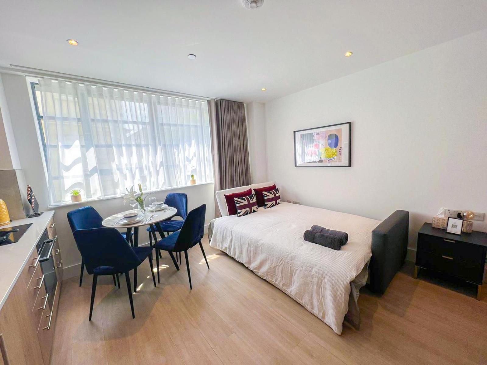 Modern & 3bedroom Flat With Pvt Balcony Steps From Regent's Park * Londra