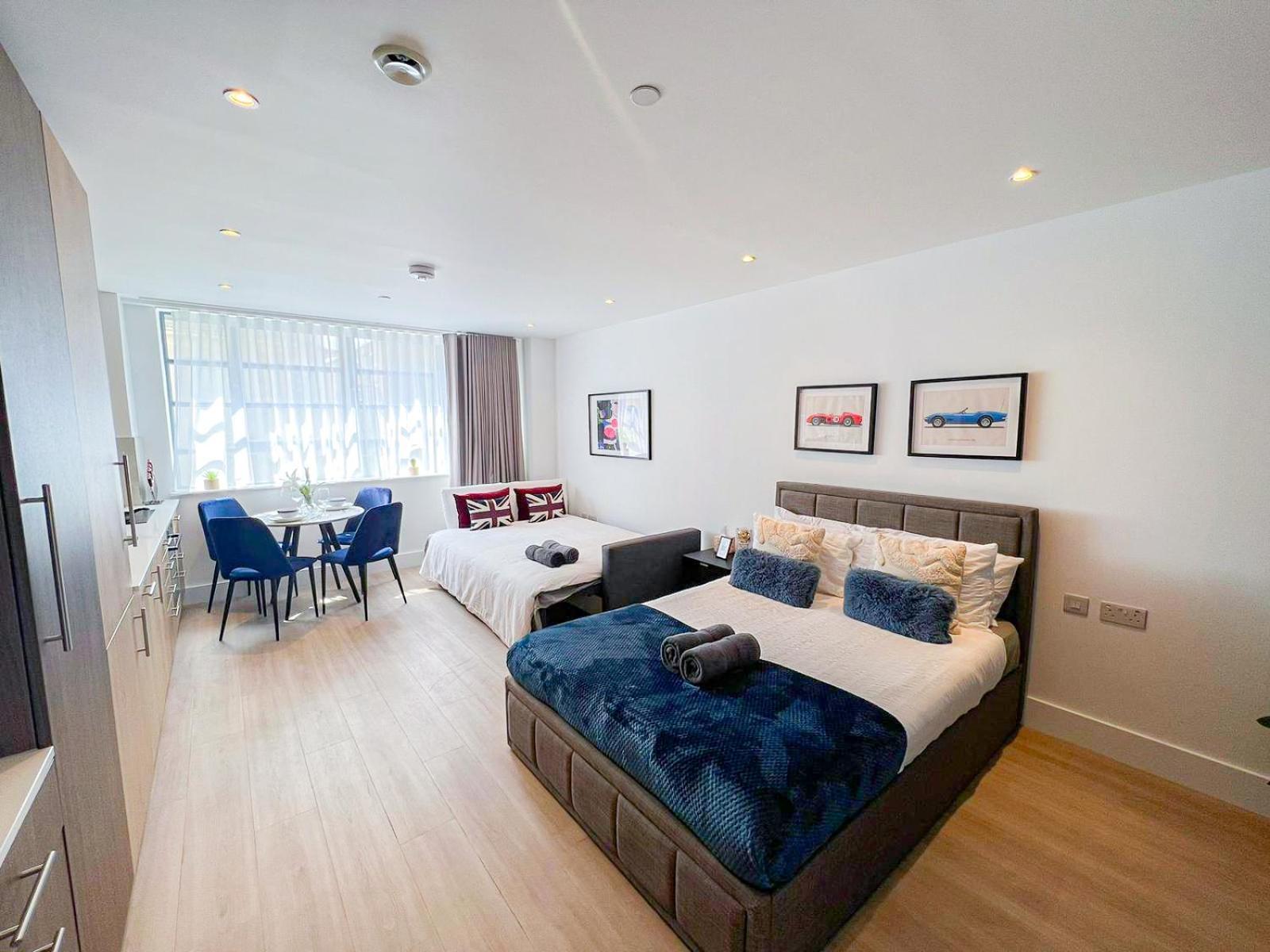 Modern & 3bedroom Flat With Pvt Balcony Steps From Regent's Park Appartamento *