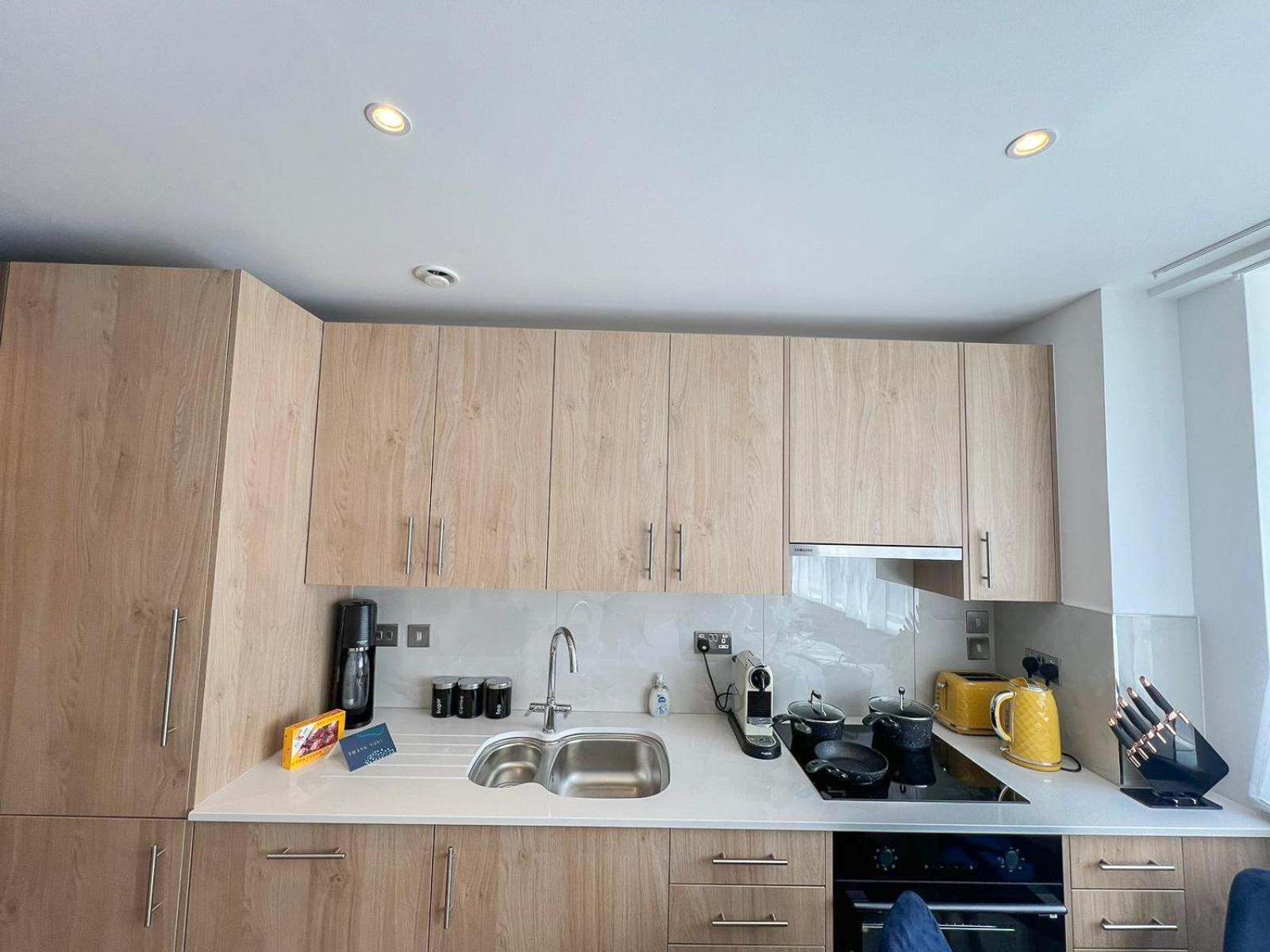 Appartamento Modern & 3bedroom Flat With Pvt Balcony Steps From Regent's Park Londra