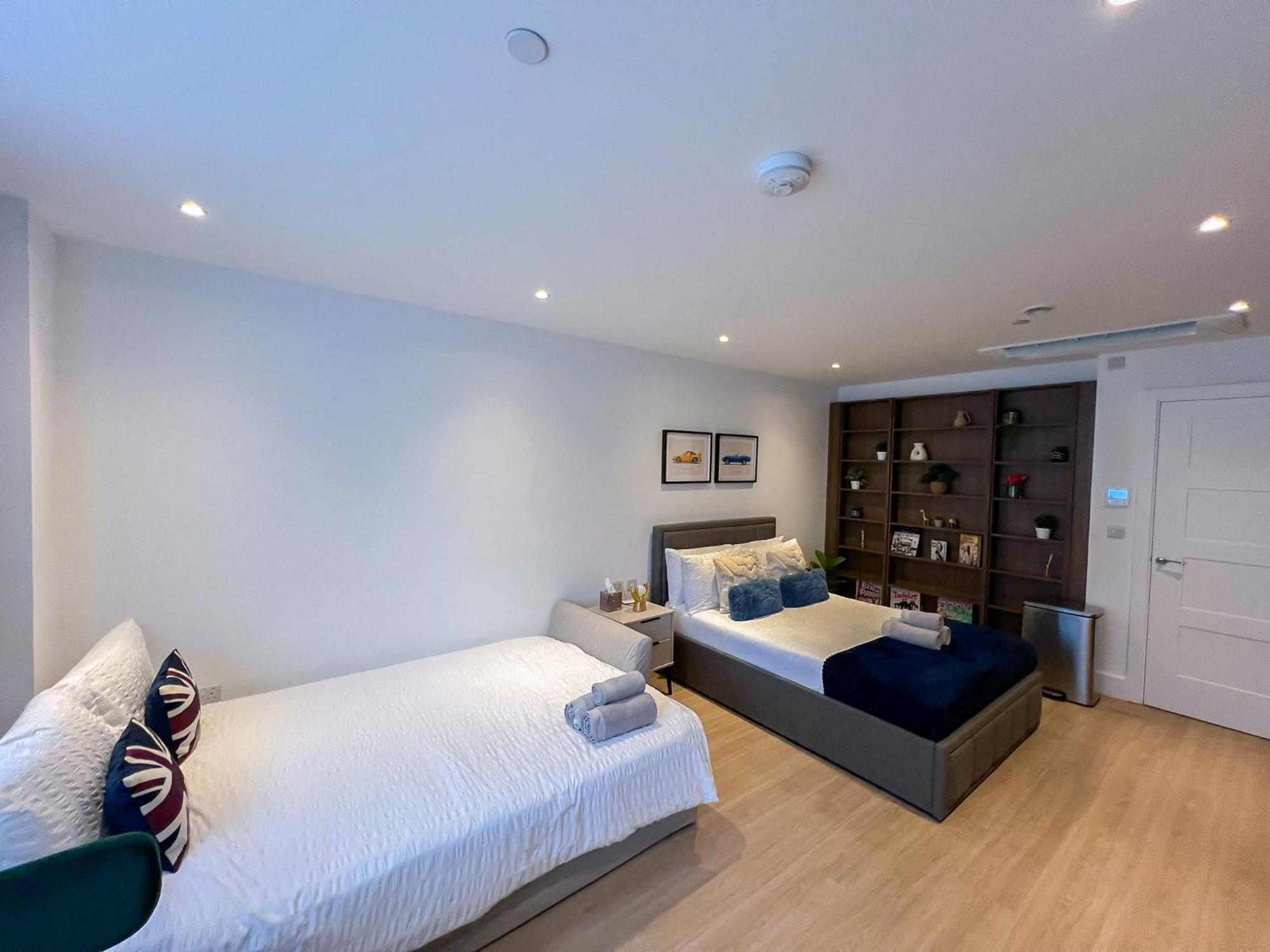 Appartamento Modern & 3bedroom Flat With Pvt Balcony Steps From Regent's Park Londra